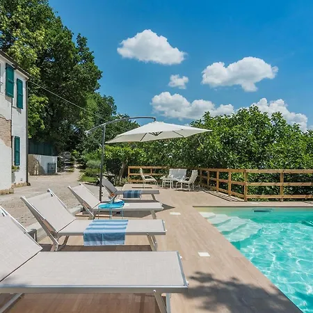 Hébergement de vacances Casa Claudia *